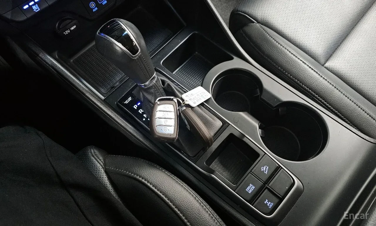 Hyundai Tucson All New 2.0 Diesel 4WD , снимка 7 - Автомобили и джипове - 54884234