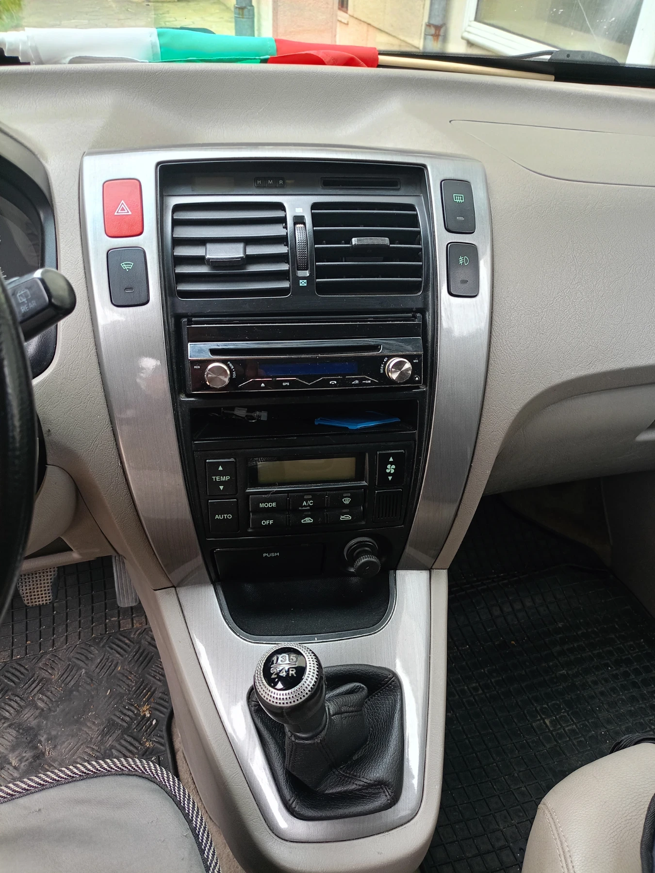 Hyundai Tucson, снимка 17 - Автомобили и джипове - 55038292