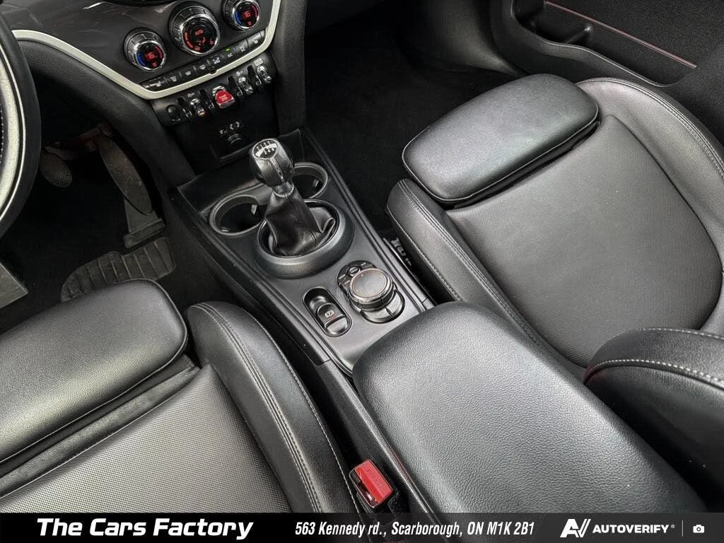 Mini Countryman * Cooper S* AWD* ПАНО* KEYLESS* Camera* ПОДГРЕВ* , снимка 13 - Автомобили и джипове - 55606377
