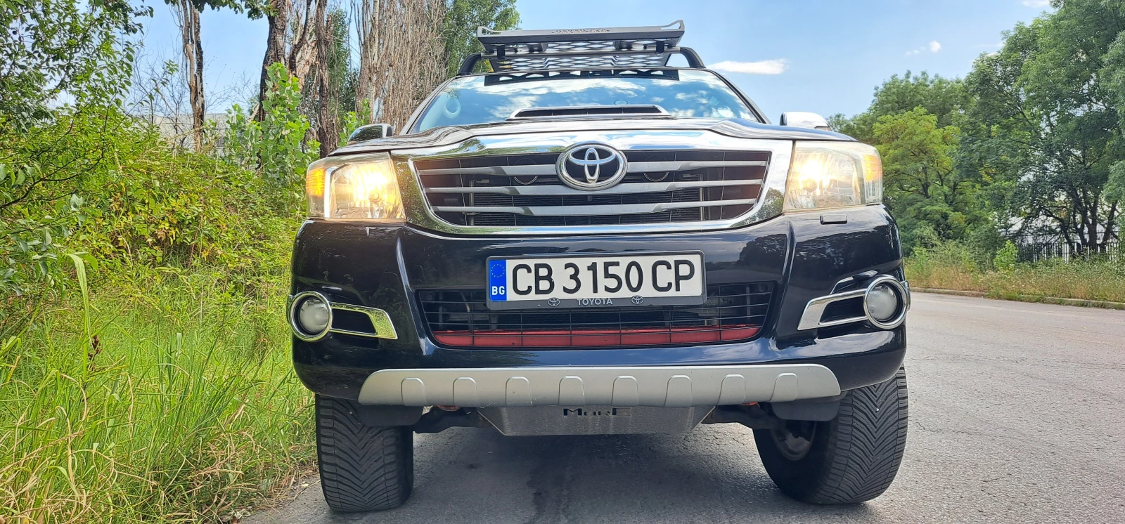 Toyota Hilux Invincible 3.0, D-4D, 171�.�. | Mobile.bg � ����������� 3