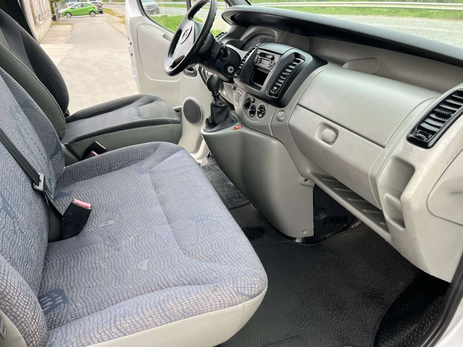 Opel Vivaro 2.0DCI 90кс EURO 4 FACE MAXI  - изображение 9