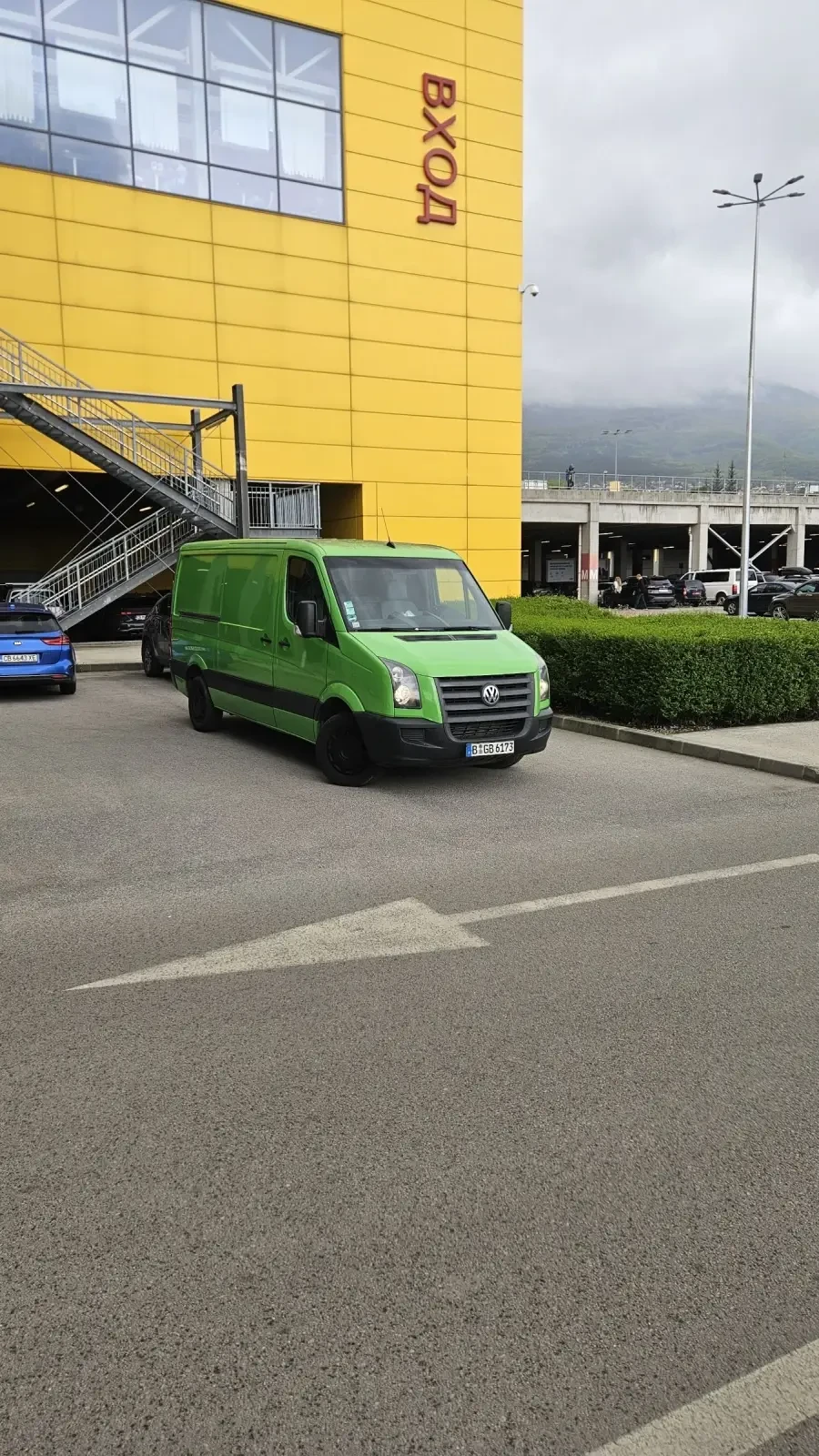 VW Crafter 2.5tdi , снимка 2 - Бусове и автобуси - 54492153