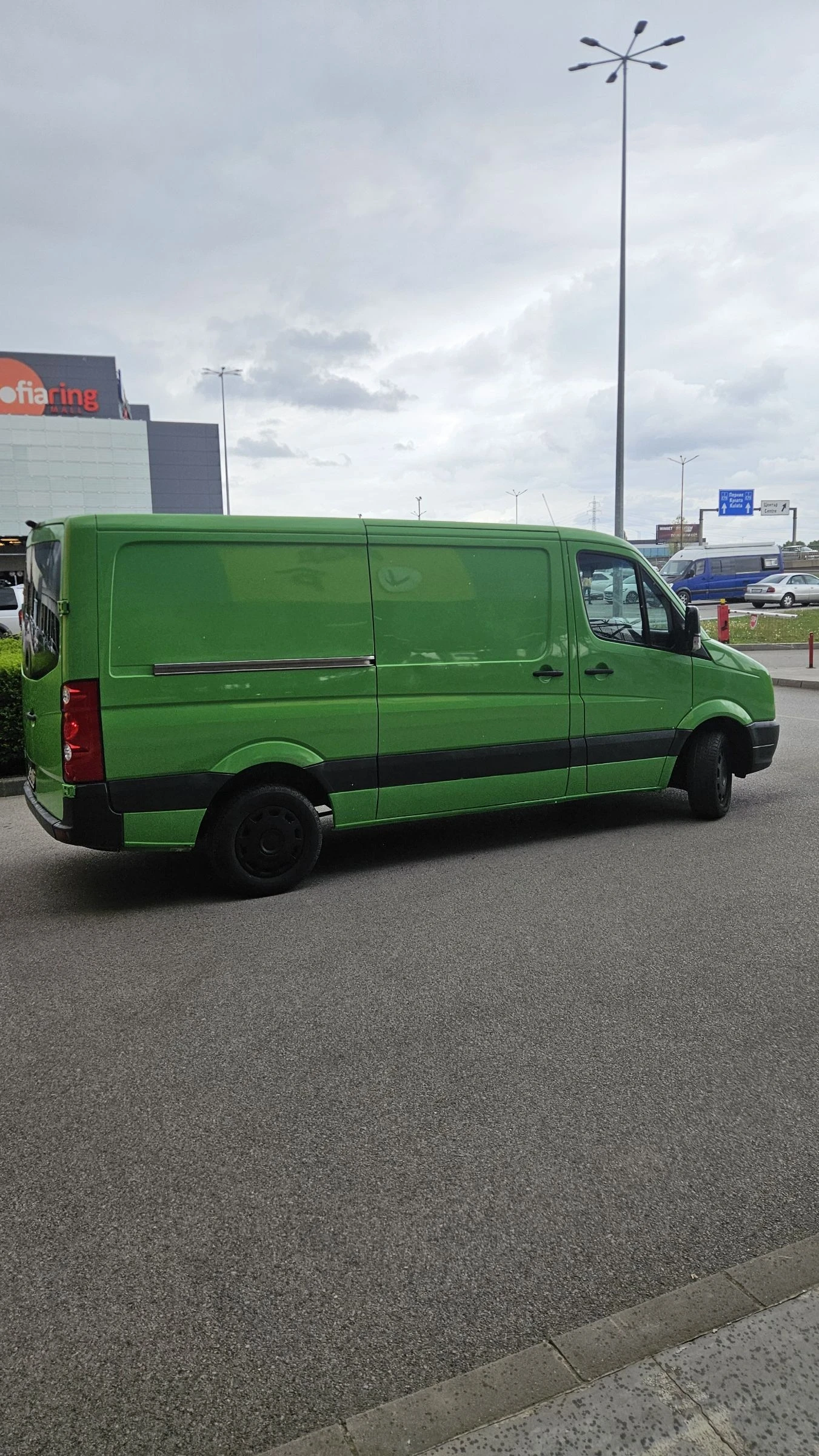 VW Crafter 2.5tdi , снимка 3 - Бусове и автобуси - 54492153