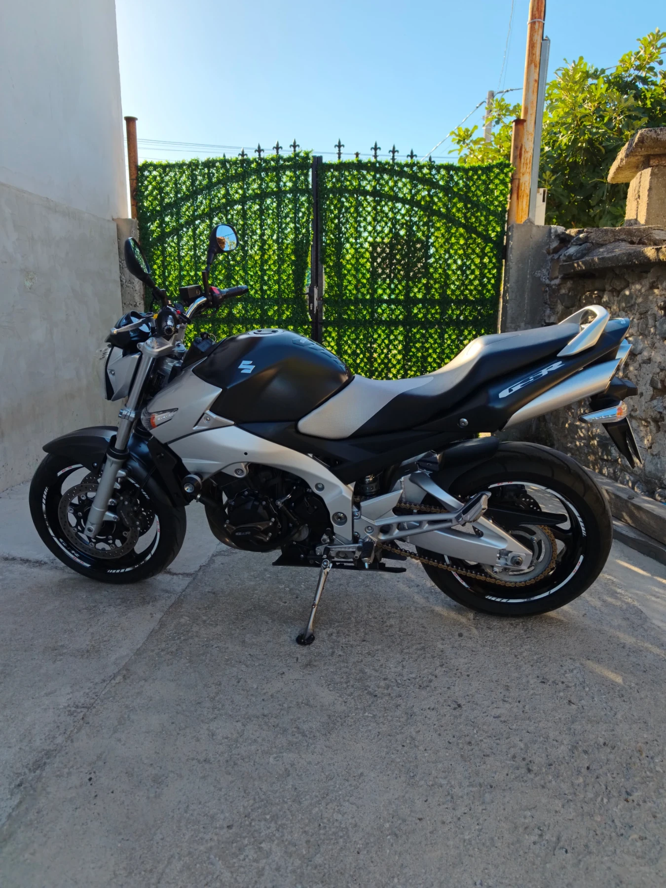 Suzuki Gsr