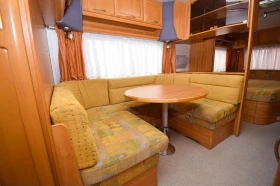 Каравана Knaus  Azur Royale 650 FSK/8-местна, снимка 8