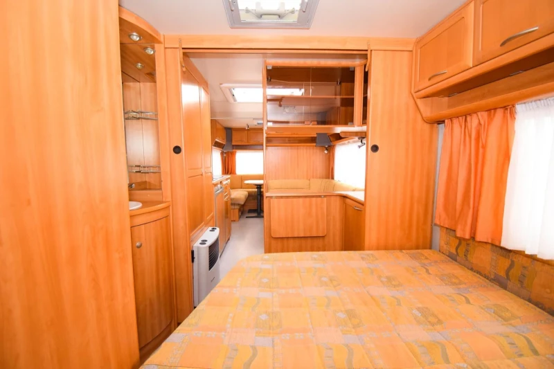 Каравана Knaus  Azur Royale 650 FSK/8-местна, снимка 17 - Каравани и кемпери - 47486048