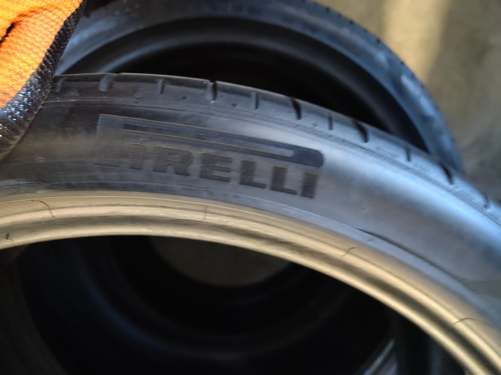 Гуми Летни 275/35R21, снимка 3 - Гуми и джанти - 55841043