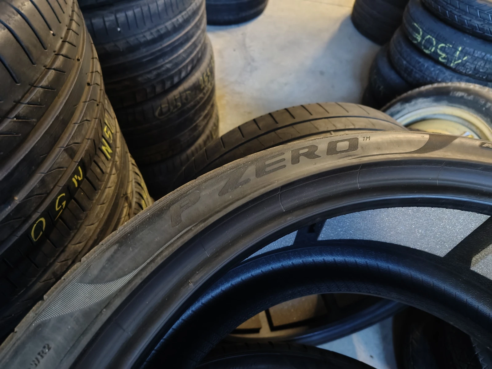 Гуми Летни 275/35R21, снимка 5 - Гуми и джанти - 55841043