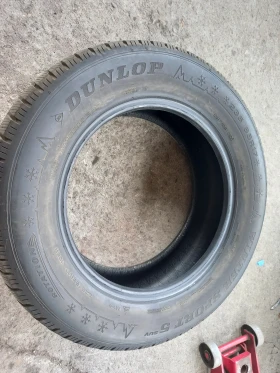 Гуми Зимни 235/65R17, снимка 5 - Гуми и джанти - 47266994