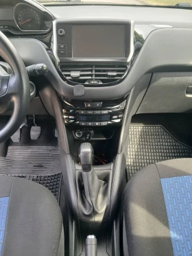 Peugeot 208, снимка 10