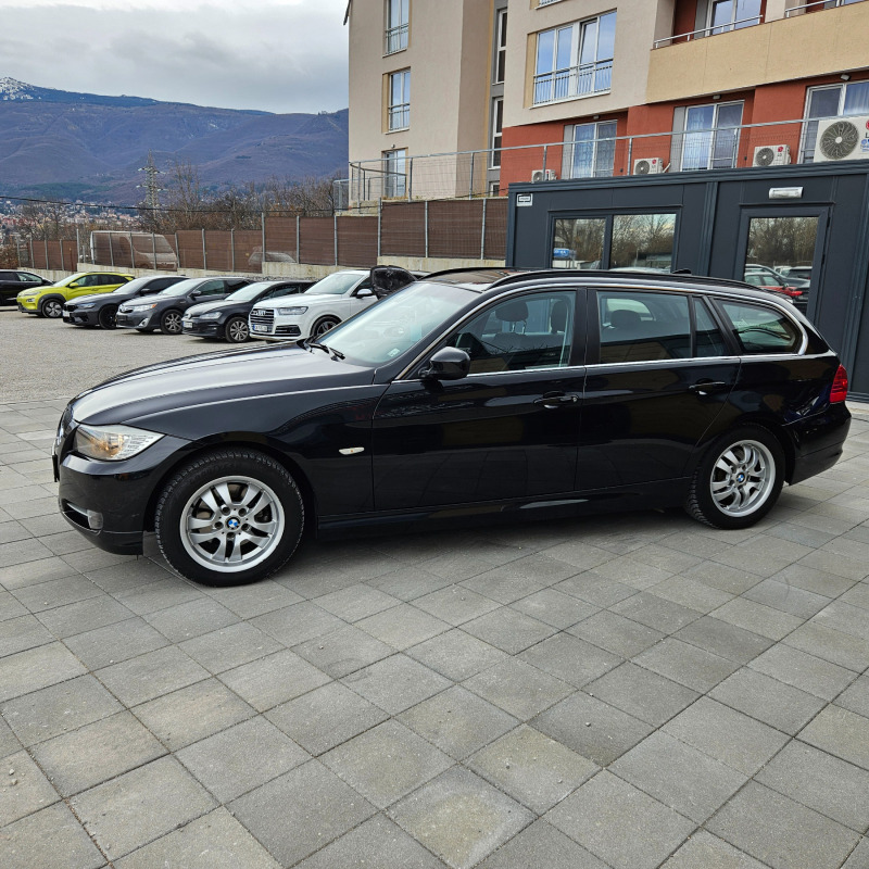 BMW 318 Touring, снимка 4 - Автомобили и джипове - 44532118