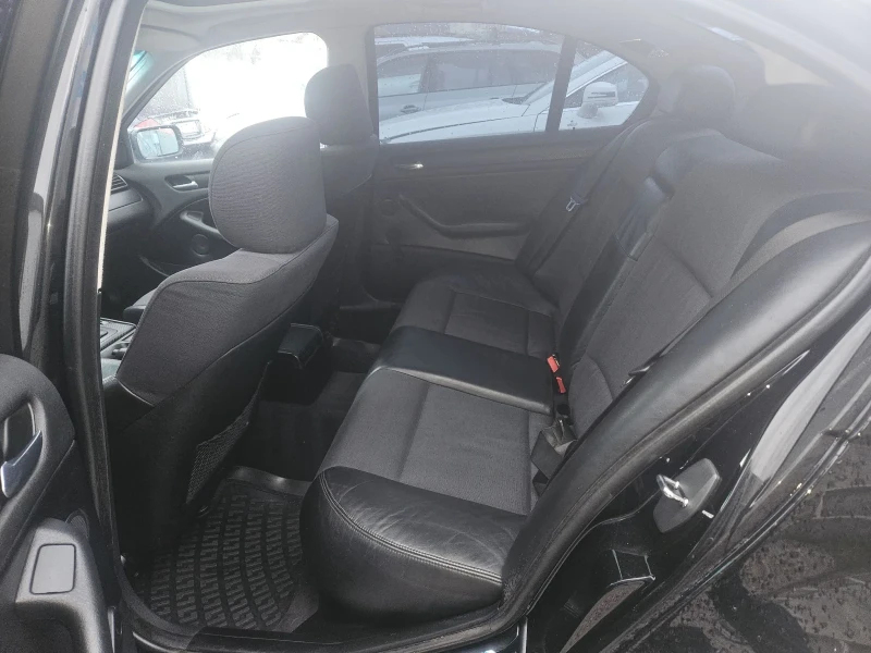 BMW 325 XI, снимка 8 - Автомобили и джипове - 46653374