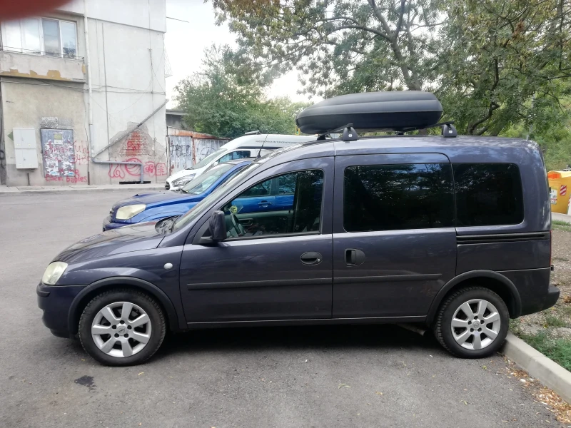 Opel Combo, снимка 2 - Автомобили и джипове - 47665787