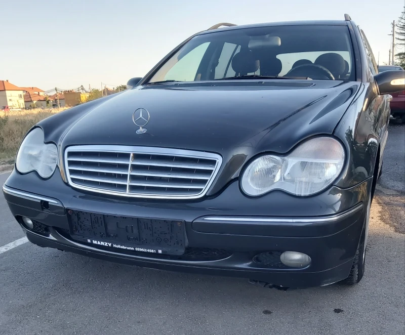 Mercedes-Benz C 220, снимка 12 - Автомобили и джипове - 47808641