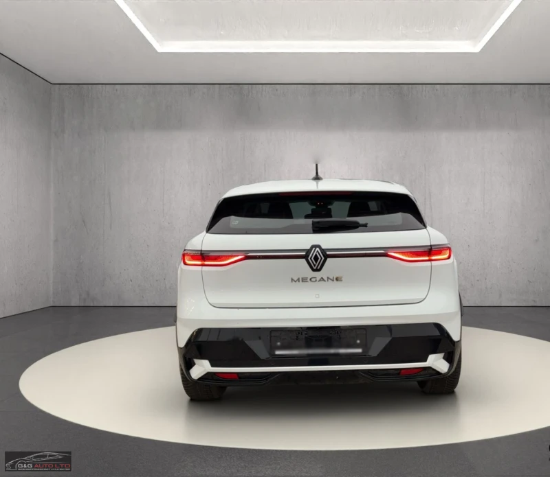 Renault Megane /E-TECH/220HP/EV60/NAVI/LED/AMBI/NAVI/KLESS/318v, снимка 8 - Автомобили и джипове - 50080523