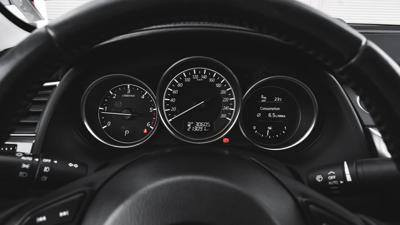 Mazda 6 2.2 SKYACTIV-D Automatic, снимка 15 - Автомобили и джипове - 50907733