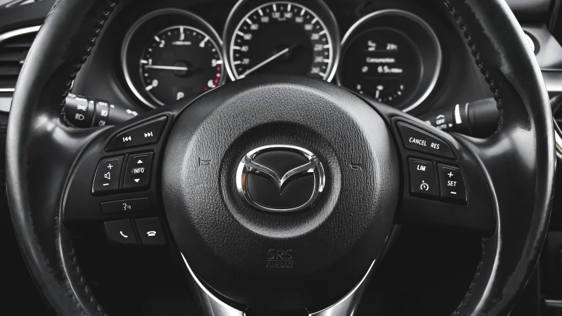 Mazda 6 2.2 SKYACTIV-D Automatic, снимка 13 - Автомобили и джипове - 50907733