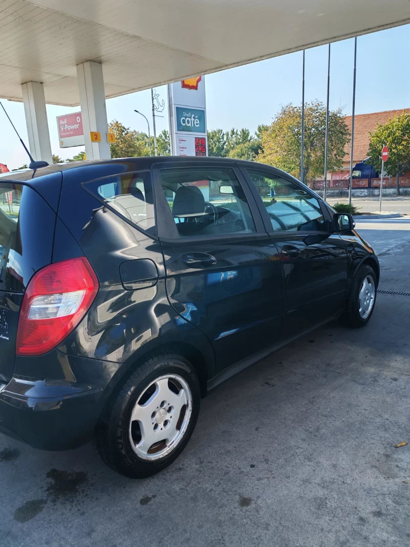 Mercedes-Benz A 160 Нов внос от Германия. Един собственик, обслужен., снимка 4 - Автомобили и джипове - 51956694