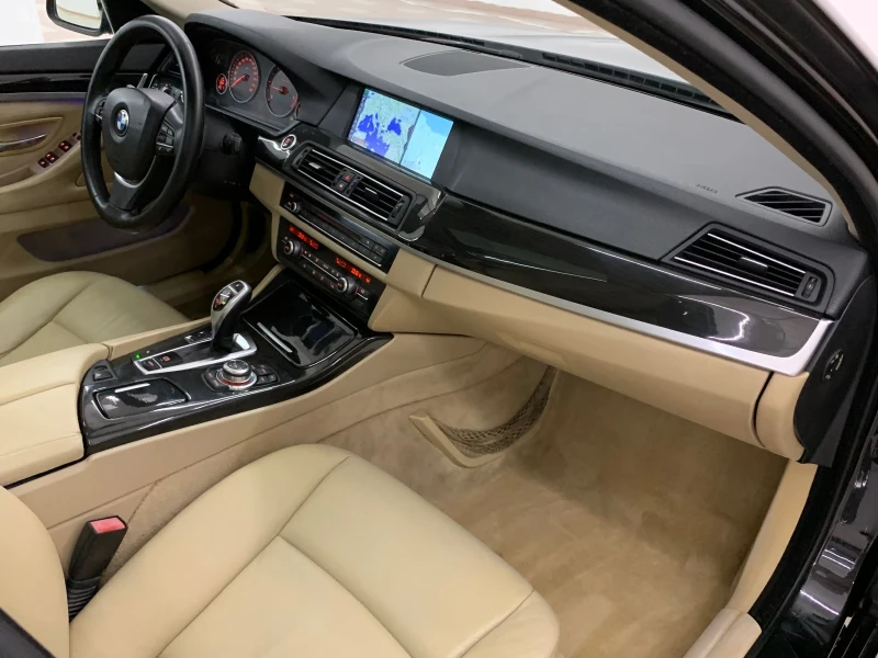 BMW 520 d /3xTv/PANORAMA/UNIKAT/, снимка 11 - Автомобили и джипове - 52448266