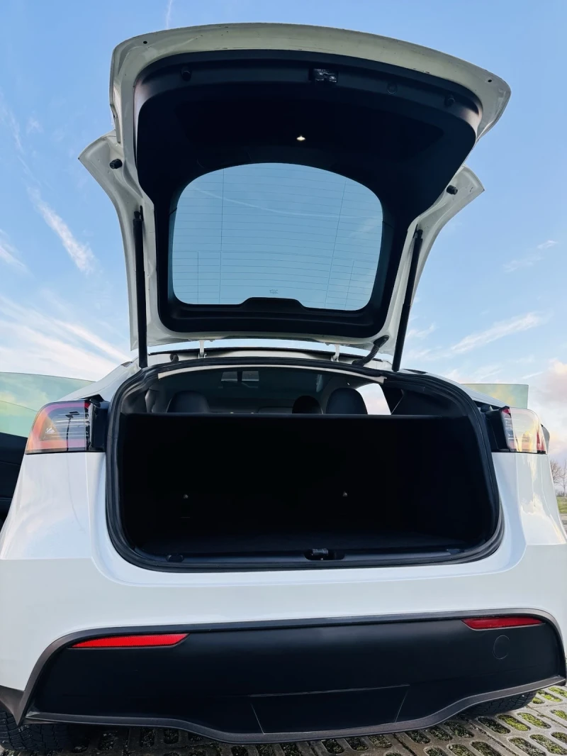 Tesla Model Y AWD Long Range Dual Motor 4х4 , снимка 8 - Автомобили и джипове - 52597714