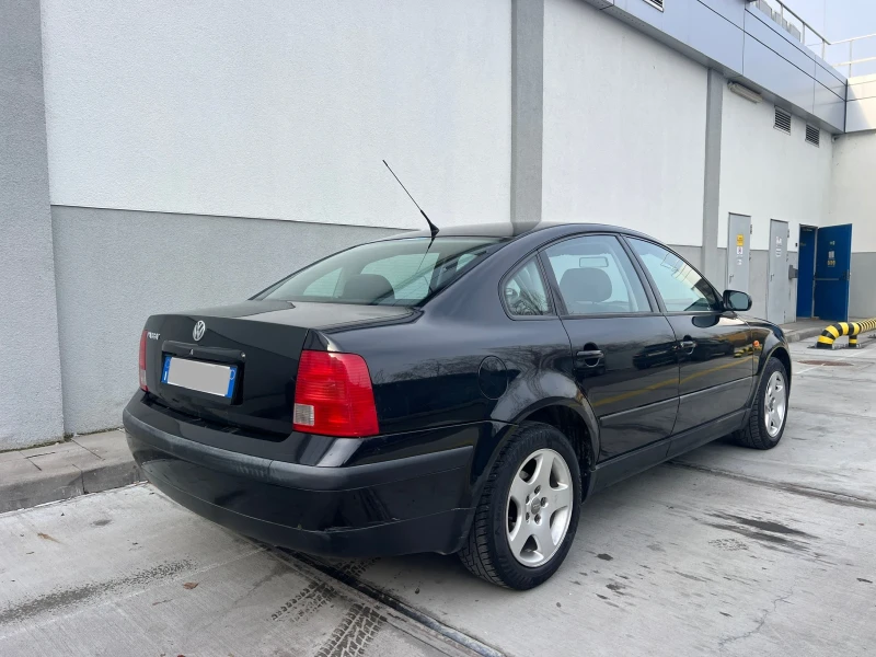 VW Passat 103842km !!!! ITALY !!!! 1.6i !!!, снимка 5 - Автомобили и джипове - 52630841