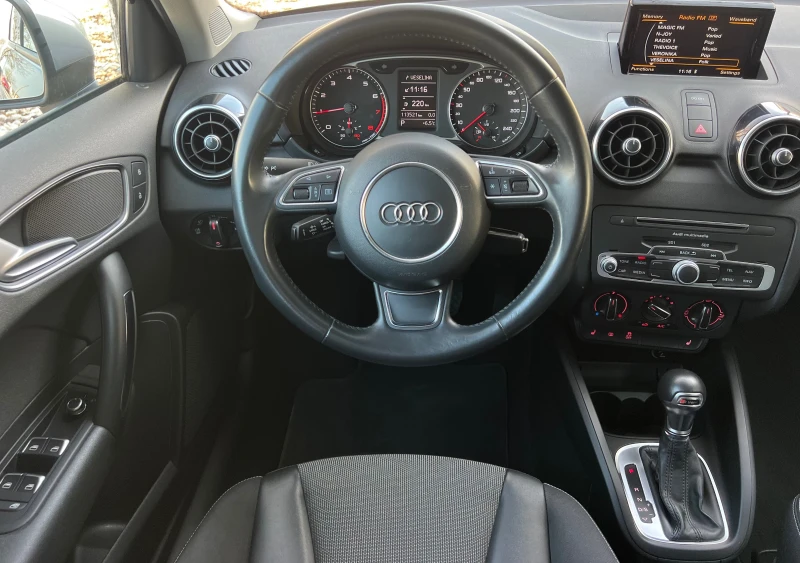 Audi A1 S-LINE/LED/XENON/NAVI/PODGREV/KOJA/UNIKAT, снимка 16 - Автомобили и джипове - 52757757