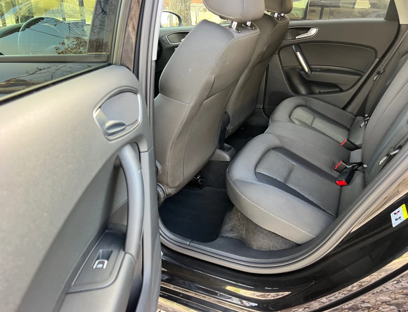 Audi A1 S-LINE/LED/XENON/NAVI/PODGREV/KOJA/UNIKAT, снимка 17 - Автомобили и джипове - 52757757