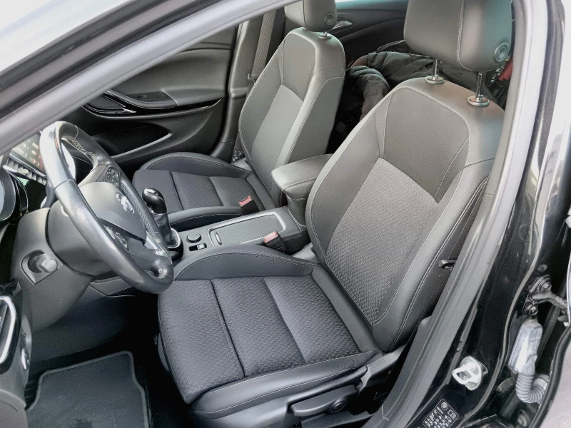 Opel Astra 1.6 CDTI* * 143.000км* * ВСИЧКИ ЕКСТРИ ЗА МОДЕЛА, снимка 7 - Автомобили и джипове - 52998489