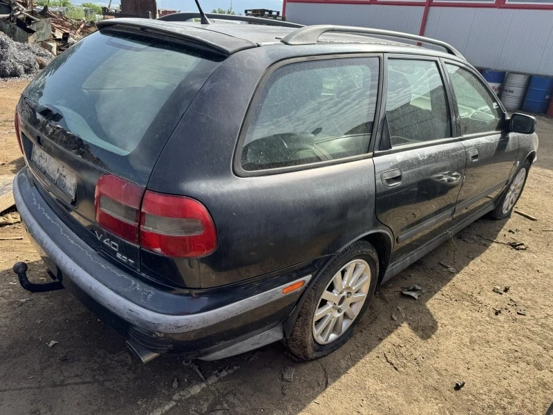 Volvo V40, снимка 1 - Автомобили и джипове - 49187447