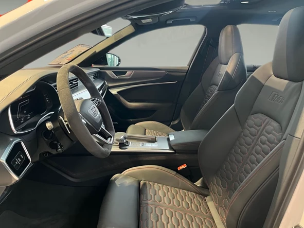 Audi Rs6 Avant Quattro = Black Optic Plus = Гаранция - изображение 4