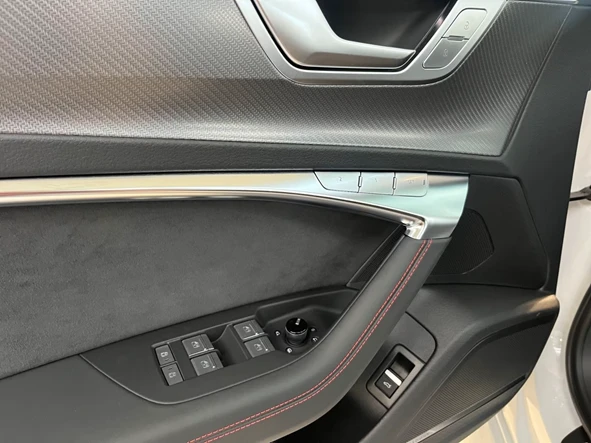 Audi Rs6 Avant Quattro = Black Optic Plus = Гаранция - изображение 3