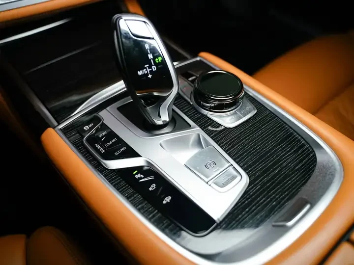 BMW 750 i M-SPORT * EXECUTIVE PKG * CARFAX * ���� ������ * | Mobile.bg � ����������� 15