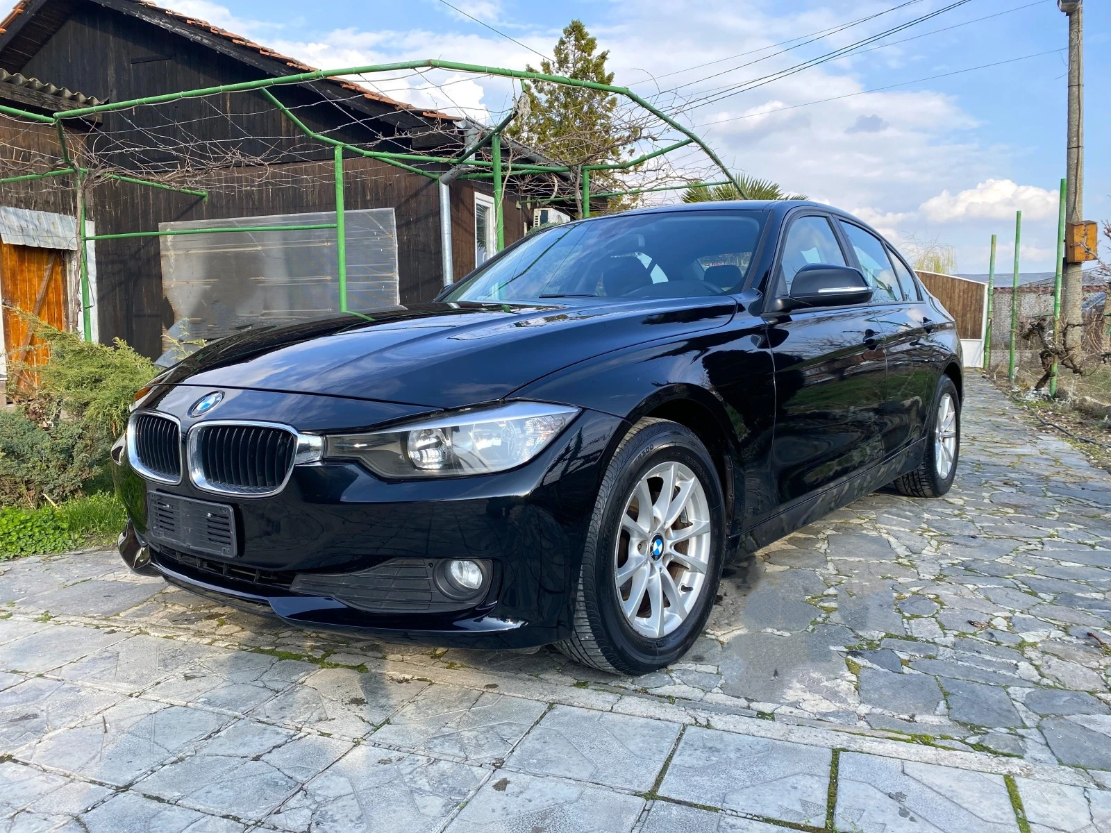 BMW 318 d 2.0d Automatic - изображение 2