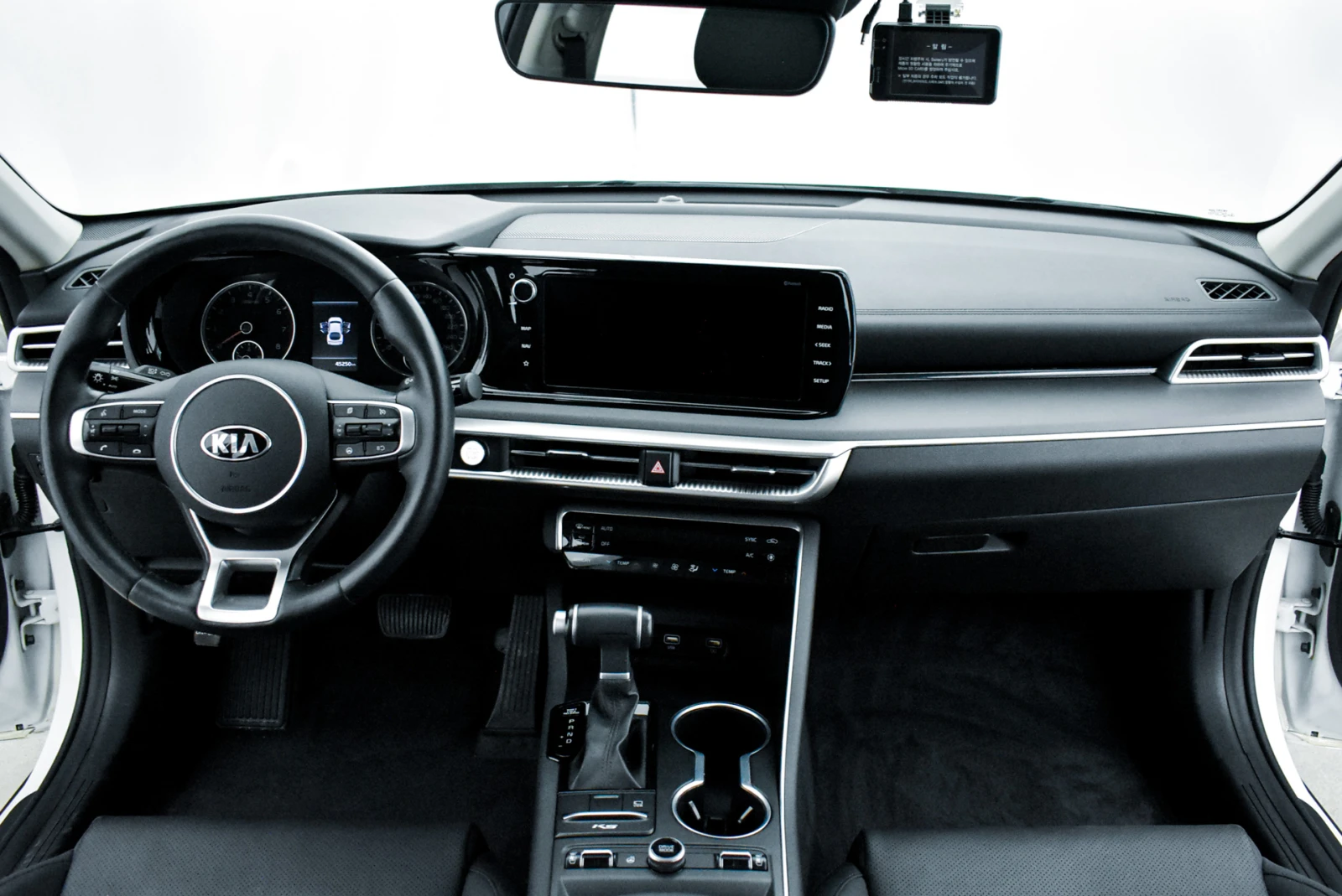 Kia K5 2.0 LPI | Mobile.bg   11