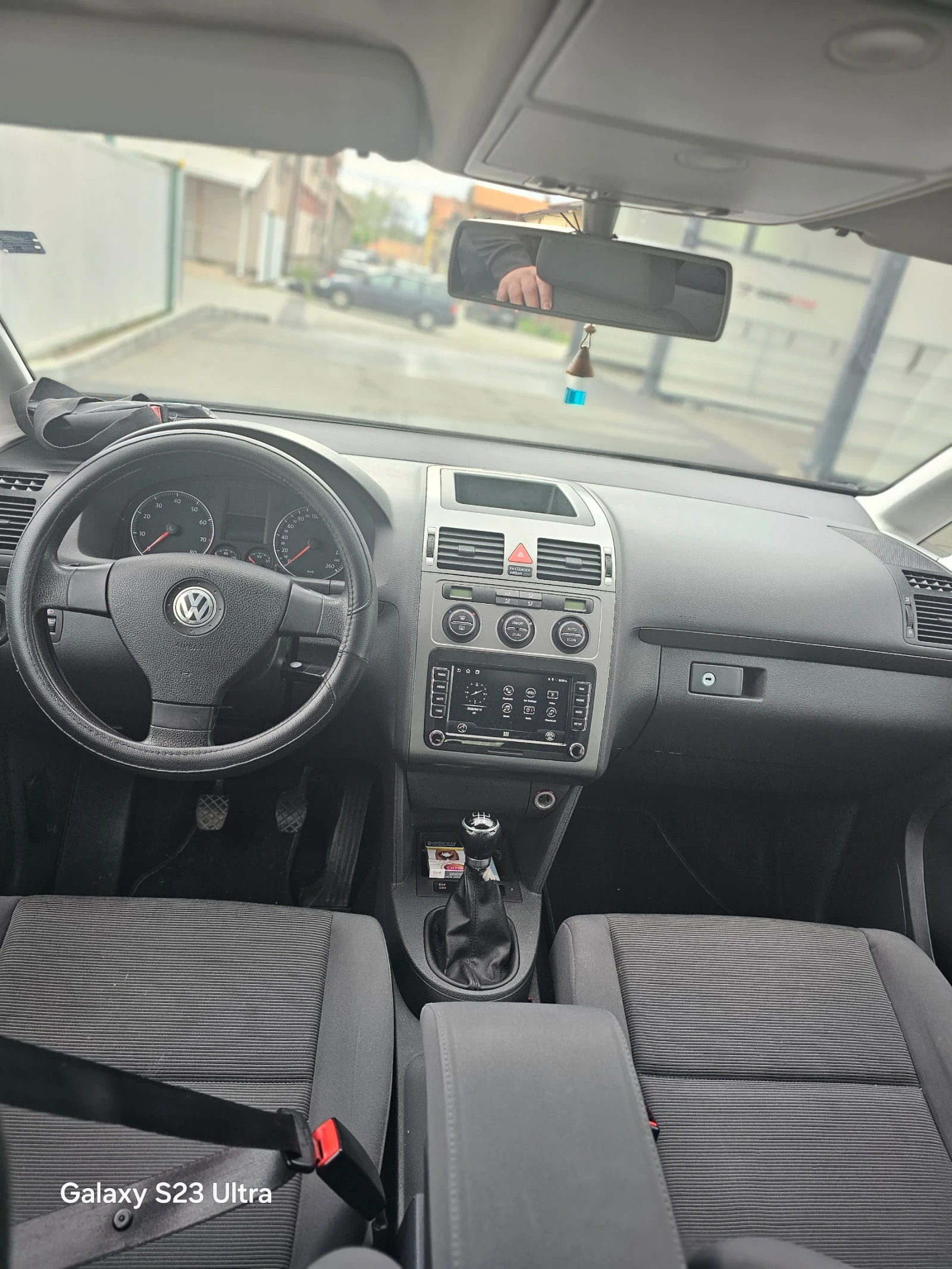 VW Touran 1.6 уникален  - изображение 6