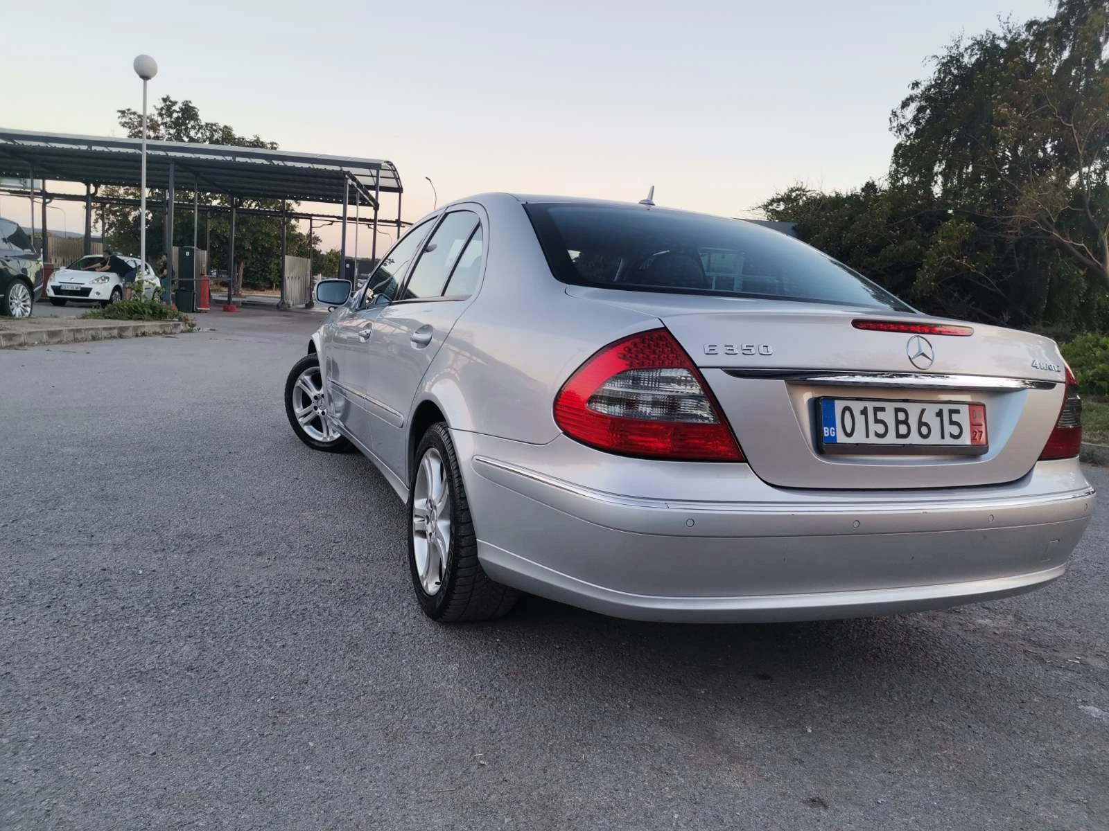 Mercedes-Benz E 350 ТОП СЪСТОЯНИЕ* 4MATIC/КОЖА - изображение 6