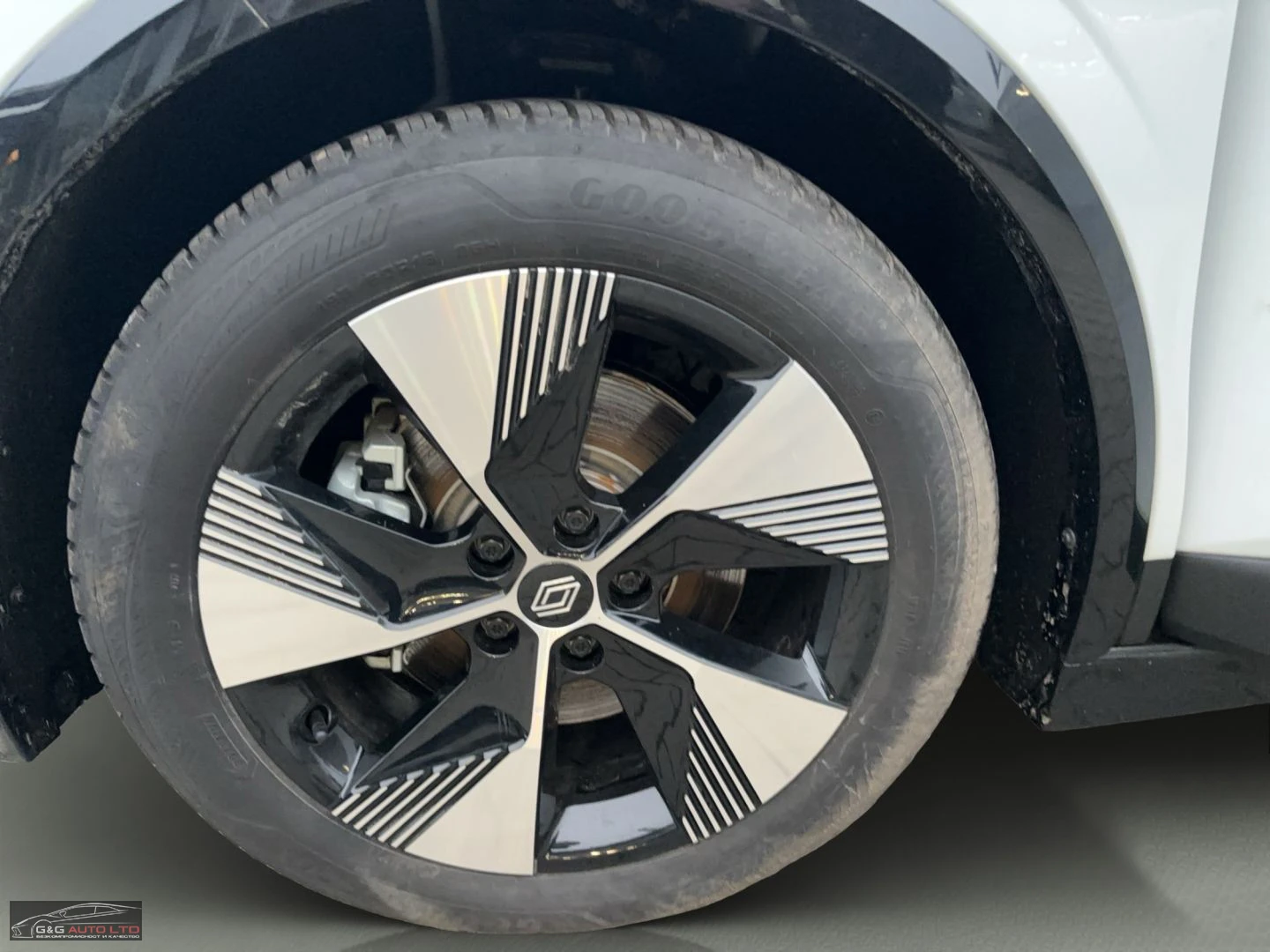 Renault Megane /E-TECH/220HP/EV60/NAVI/LED/AMBI/NAVI/KLESS/318v - изображение 4