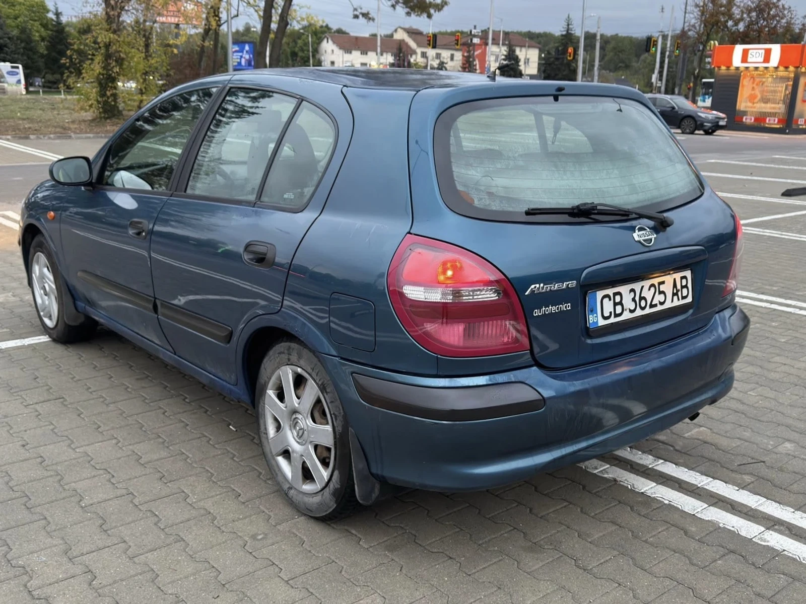 Nissan Almera 1.8 - изображение 4