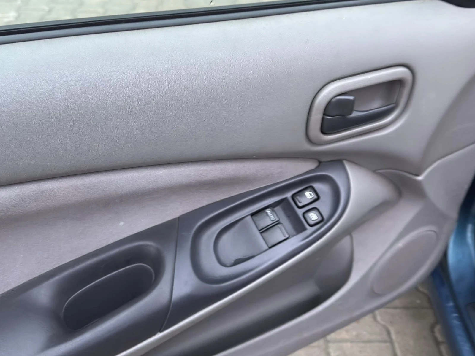 Nissan Almera 1.8 - изображение 10
