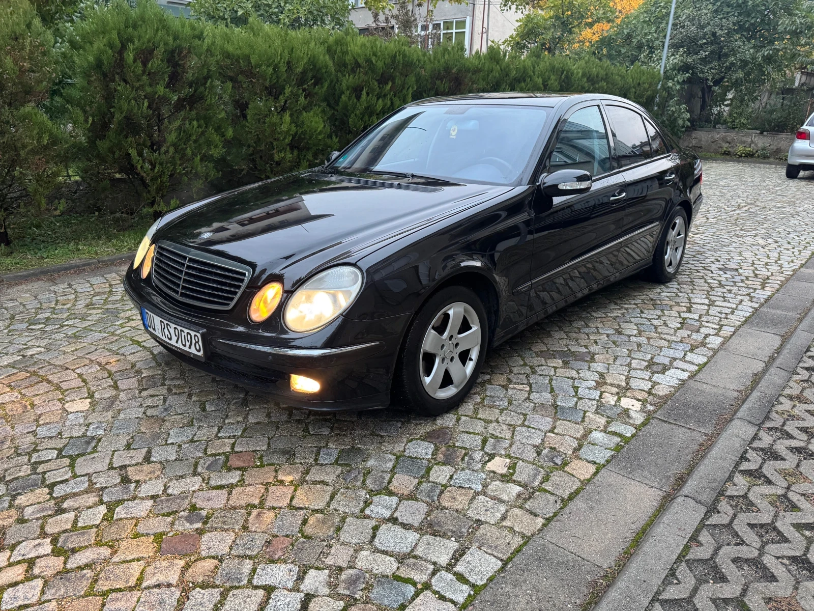 Mercedes-Benz E 320 CDI Avantgarde EURO 4 | Mobile.bg — изображение 2
