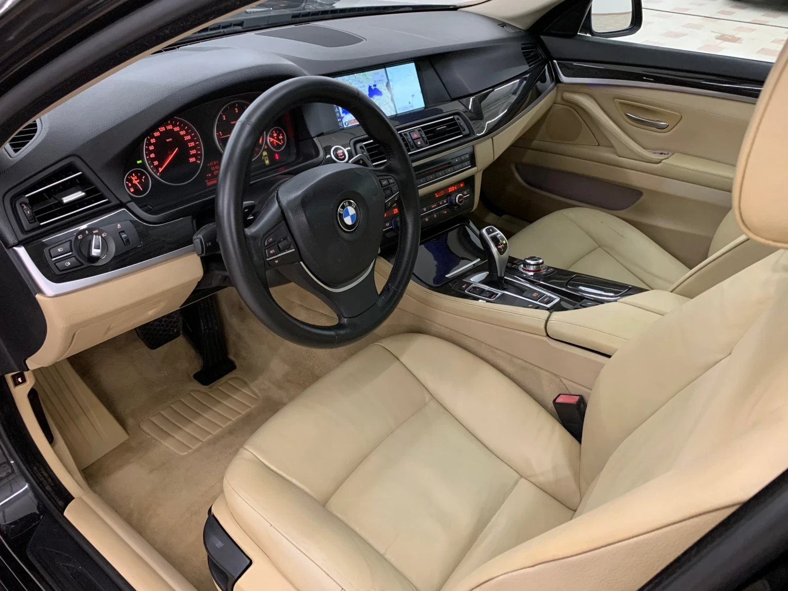 BMW 520 d /3xTv/PANORAMA/UNIKAT/ | Mobile.bg   9