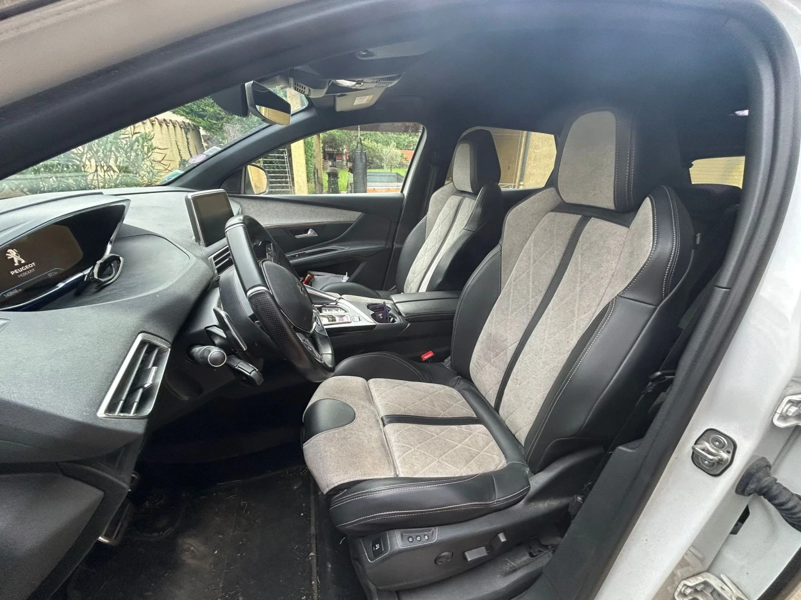 Peugeot 3008 GT 300 4WD PLUG-IN-HYBRID S&S EAT8 - изображение 2