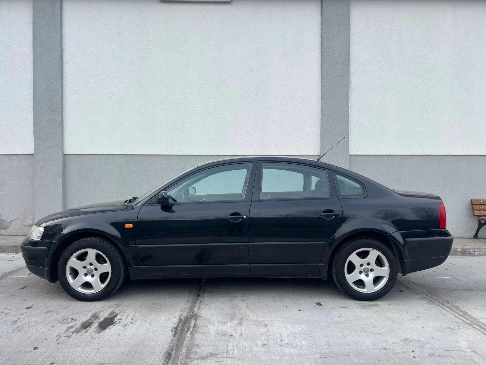 VW Passat 103842km !!!! ITALY !!!! 1.6i !!! | Mobile.bg   3