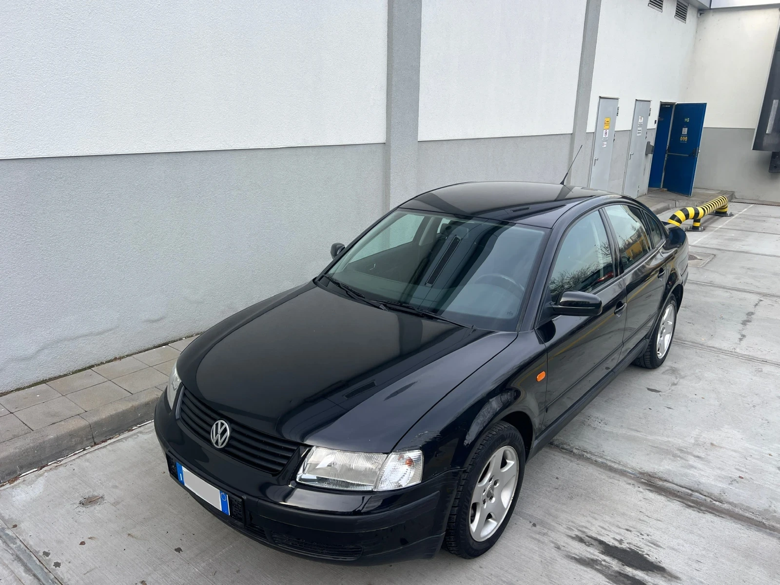 VW Passat 103842km !!!! ITALY !!!! 1.6i !!! | Mobile.bg   7