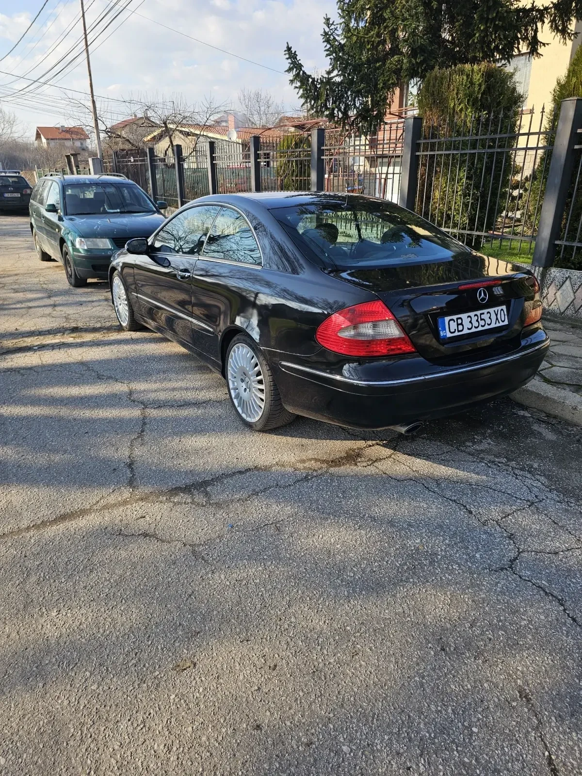 Mercedes-Benz CLK 220, снимка 2 - Автомобили и джипове - 53811928