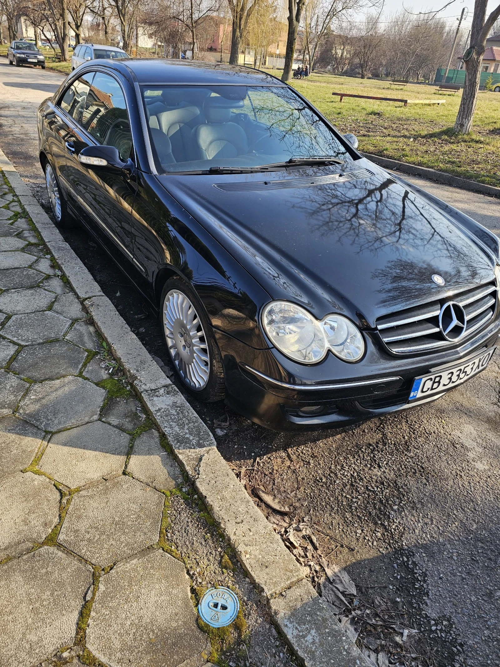 Mercedes-Benz CLK 220, снимка 3 - Автомобили и джипове - 53811928