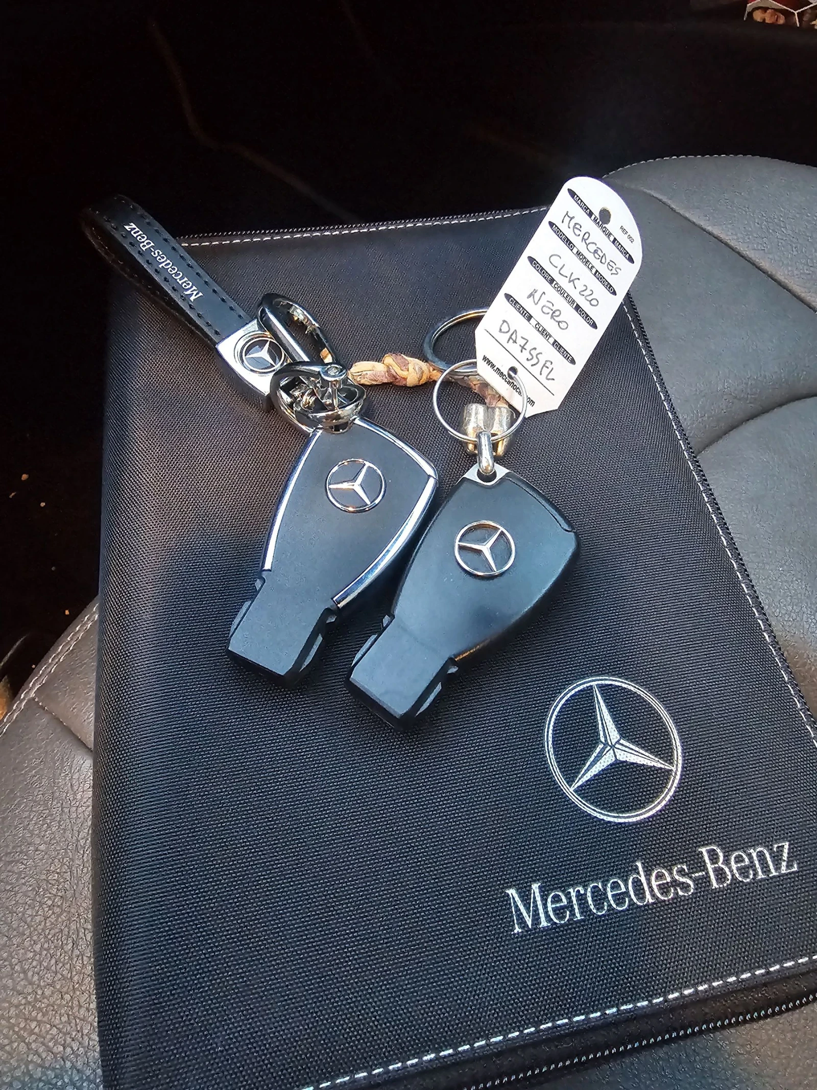 Mercedes-Benz CLK 220, снимка 17 - Автомобили и джипове - 53811928