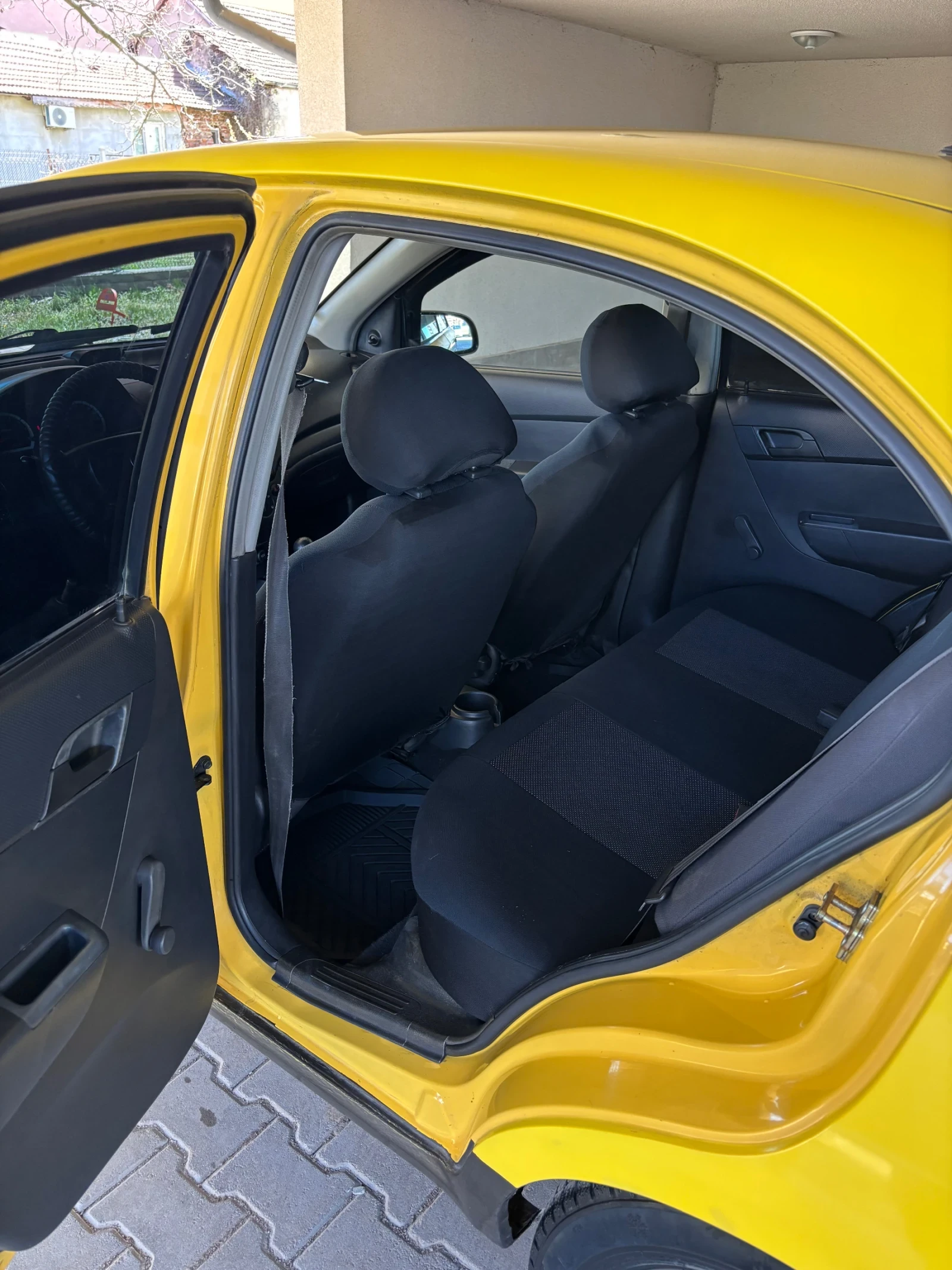 Chevrolet Aveo, снимка 8 - Автомобили и джипове - 54267728