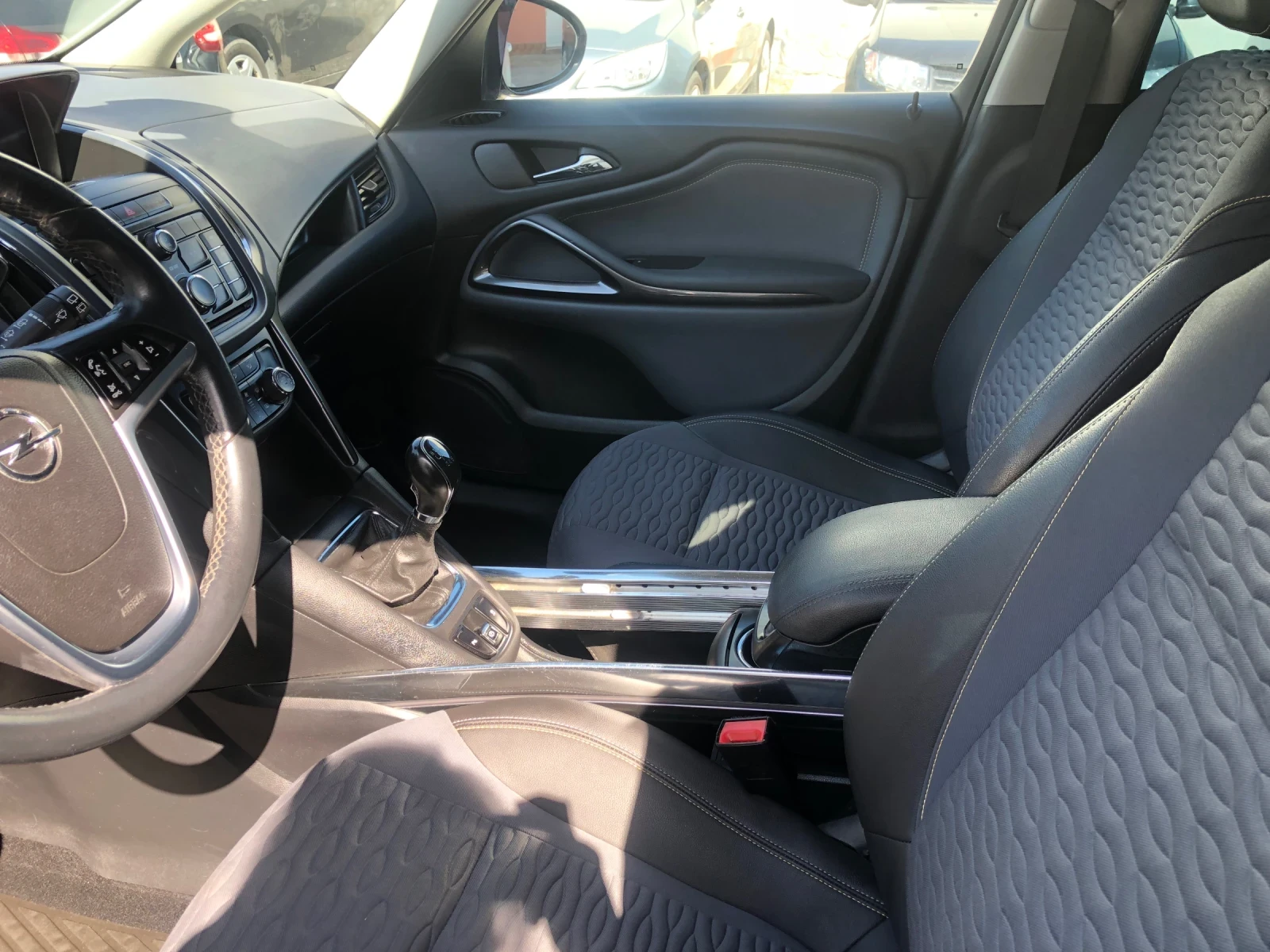 Opel Zafira 2.0 CDTI, снимка 5 - Автомобили и джипове - 54334765