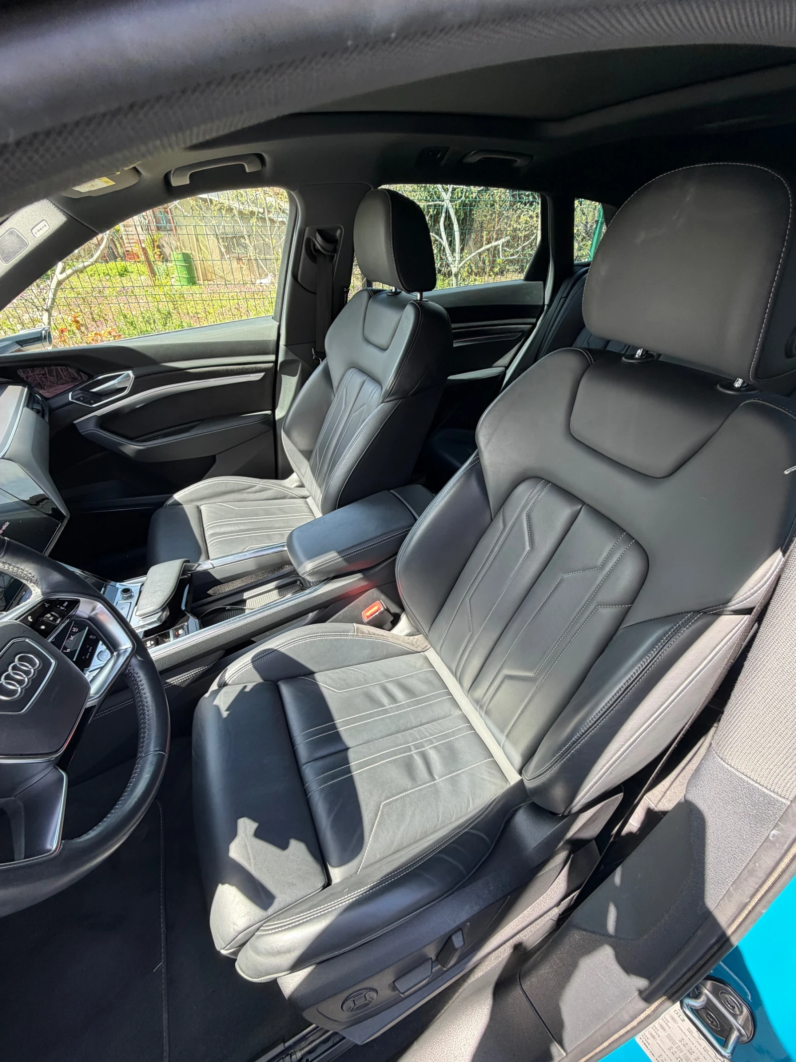 Audi E-Tron 55 Quattro реални 32000 км!, снимка 8 - Автомобили и джипове - 54542060